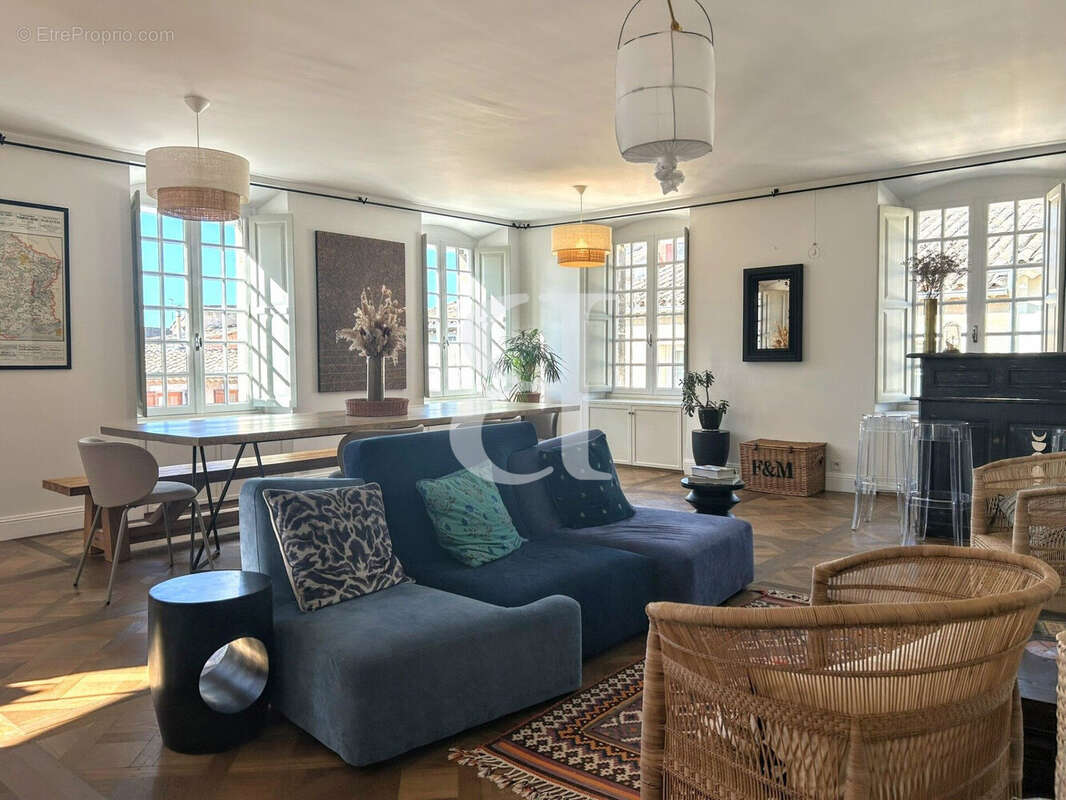 Appartement à L'ISLE-SUR-LA-SORGUE
