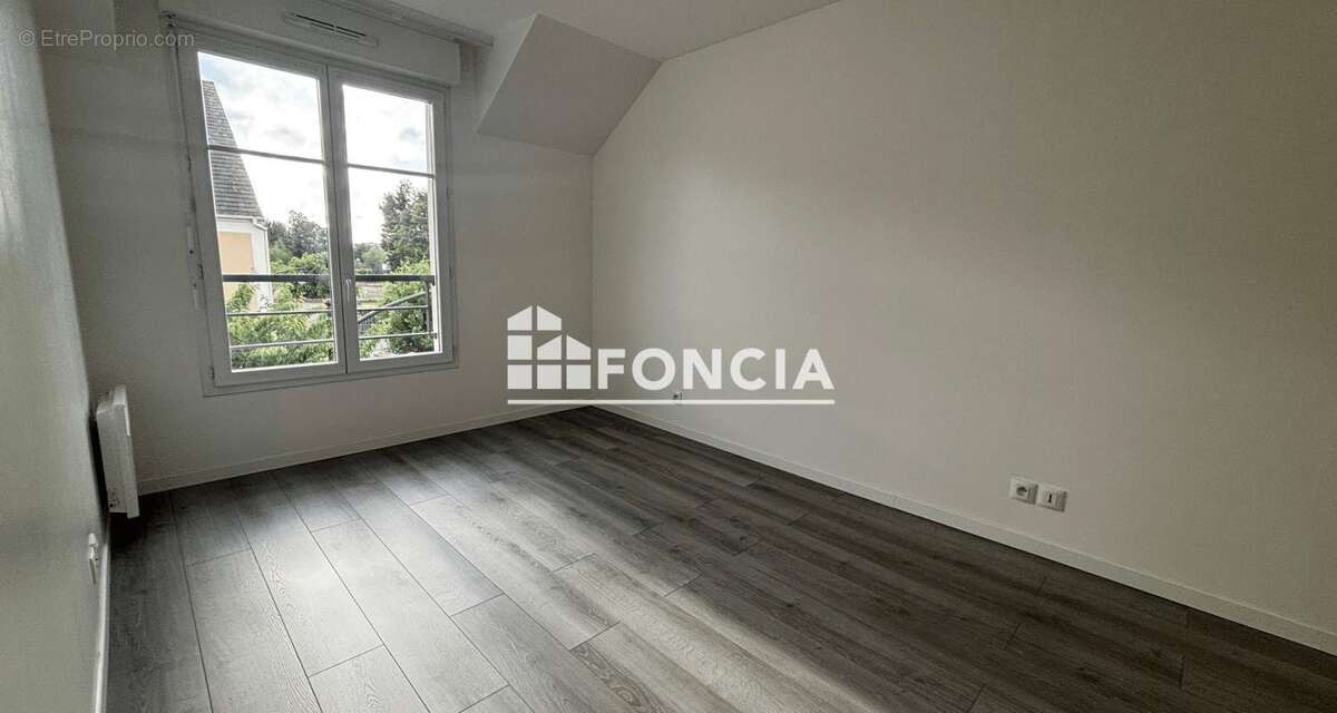 Appartement à COUBERT