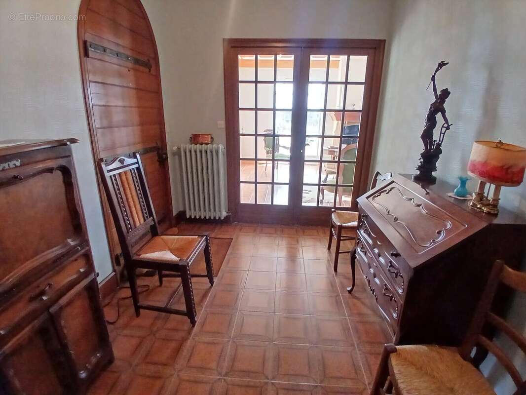 Maison à MONTGUYON
