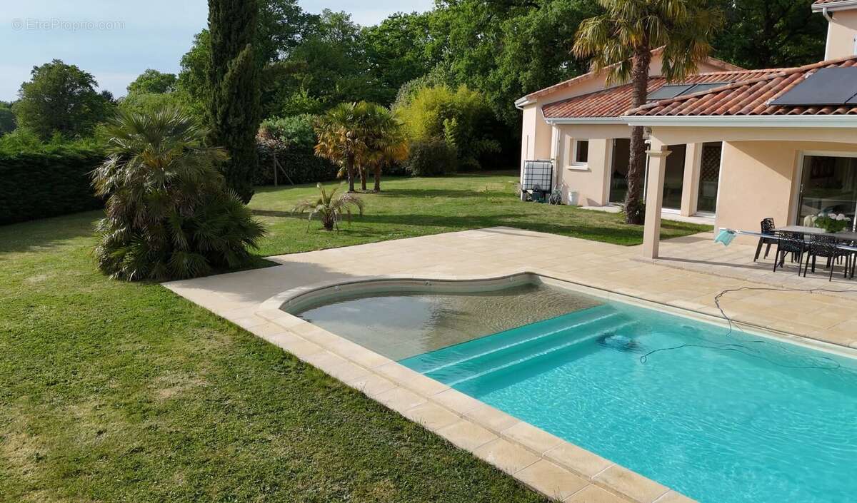 Maison à BRIGUEUIL
