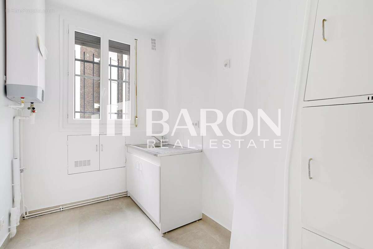 Appartement à PARIS-18E