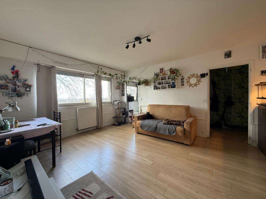 Appartement à BOISSY-SAINT-LEGER