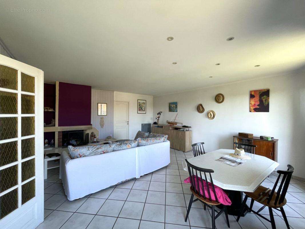 Maison à CARBON-BLANC