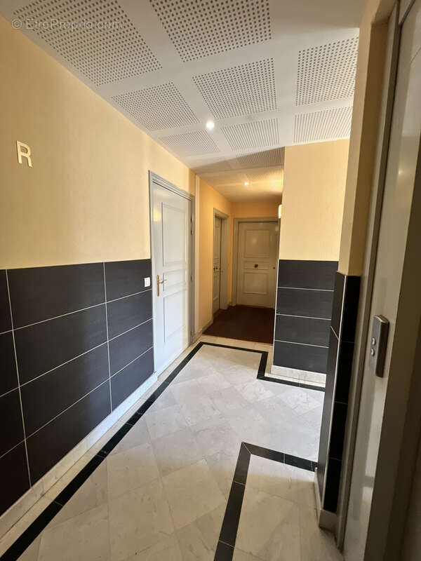 Appartement à VAUX-LE-PENIL