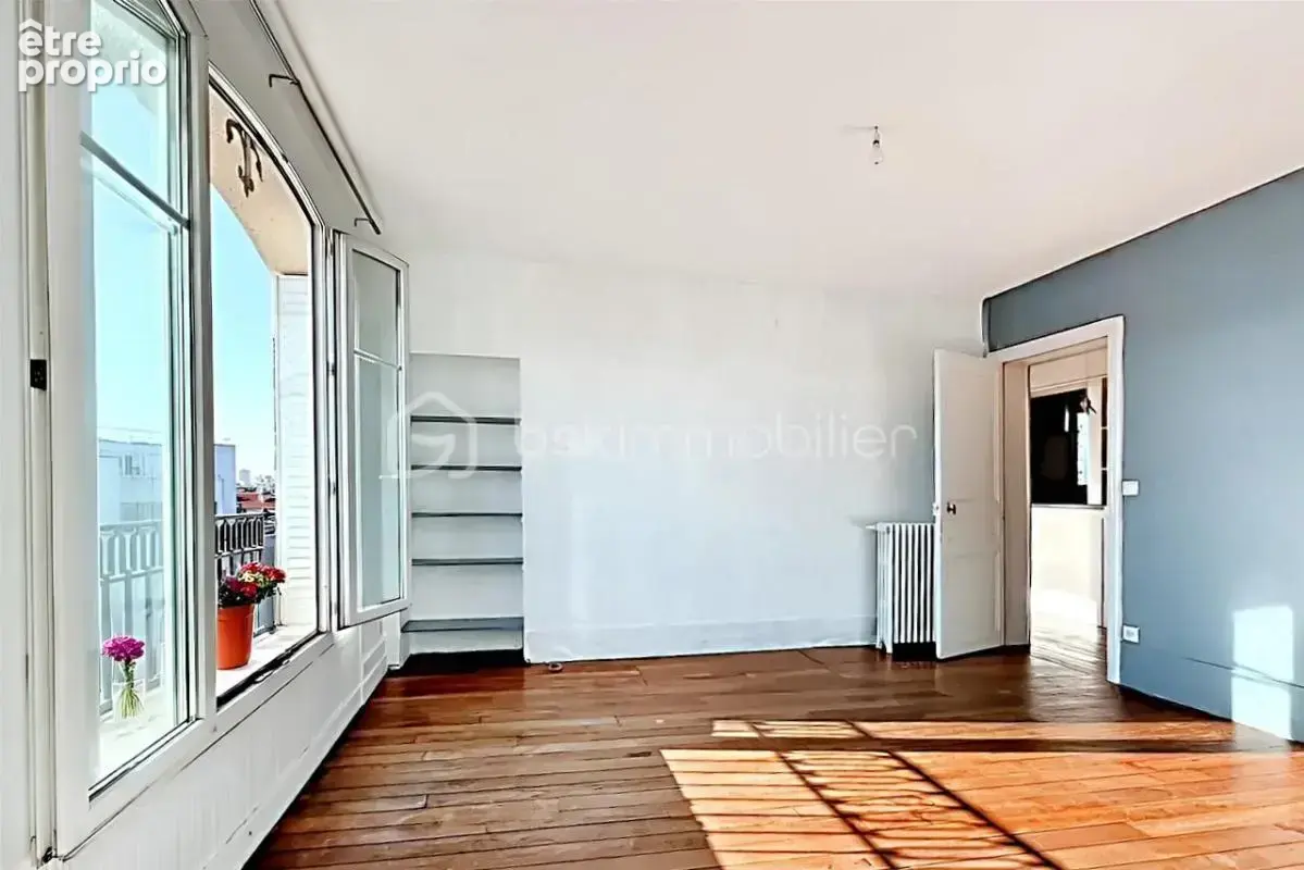 Trois pieces dernier etage, soleil, vue degagee - photo 2