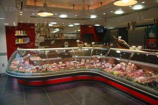 Commerce à MAZERES-SUR-SALAT