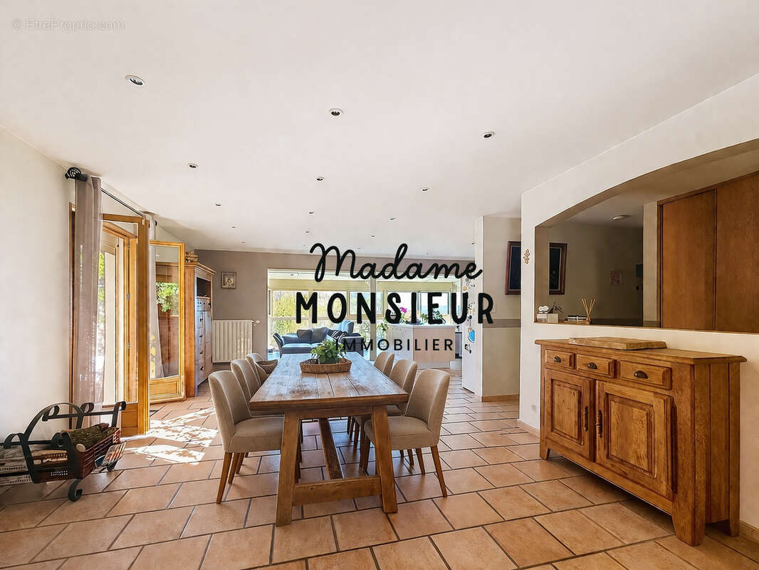 Maison à SAINT-CHEF