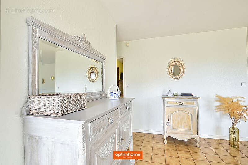 Maison à AMBARES-ET-LAGRAVE