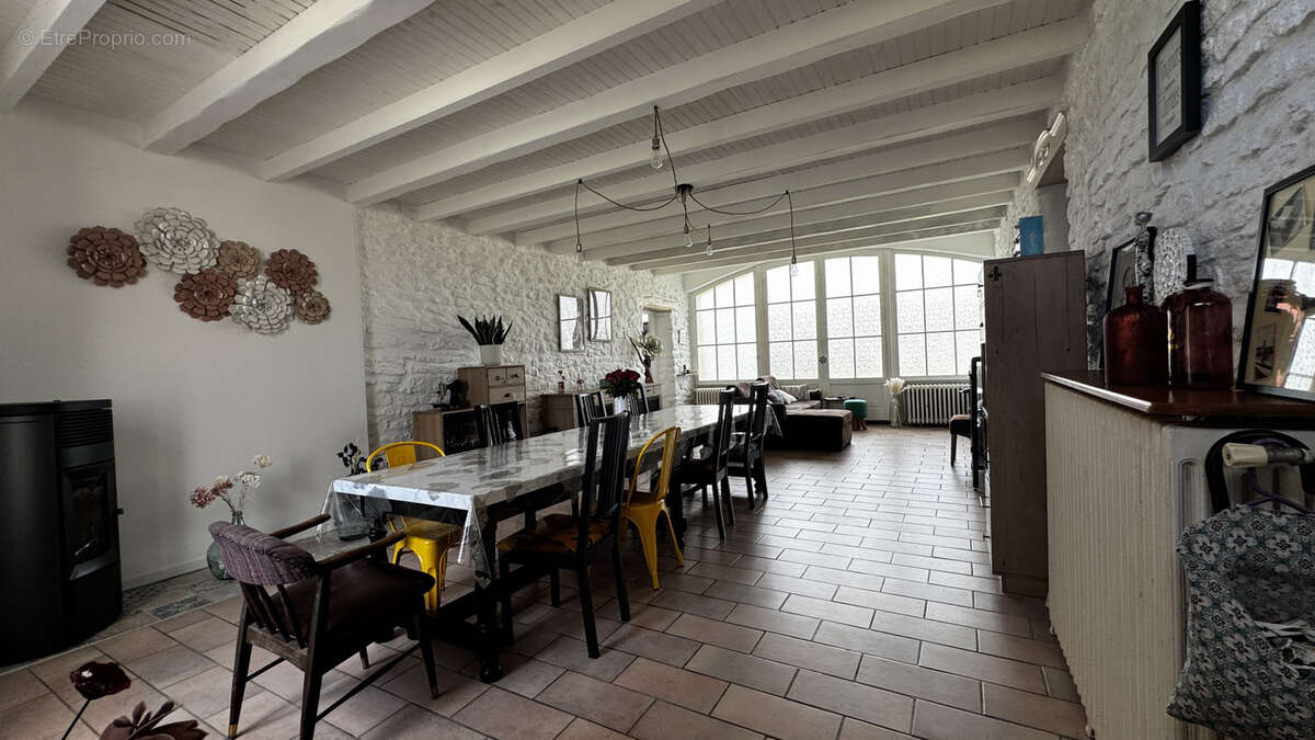 Maison à ETAIN