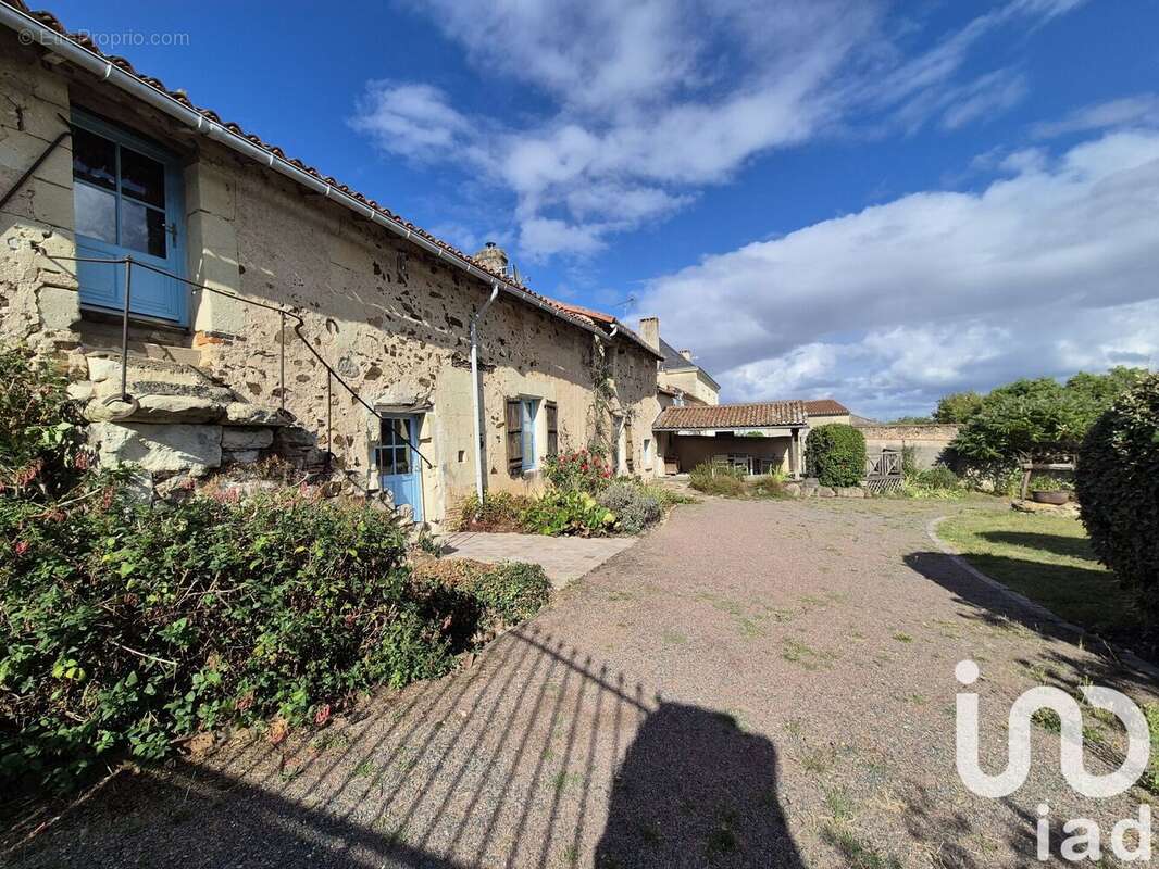 Photo 2 - Maison à CERSAY