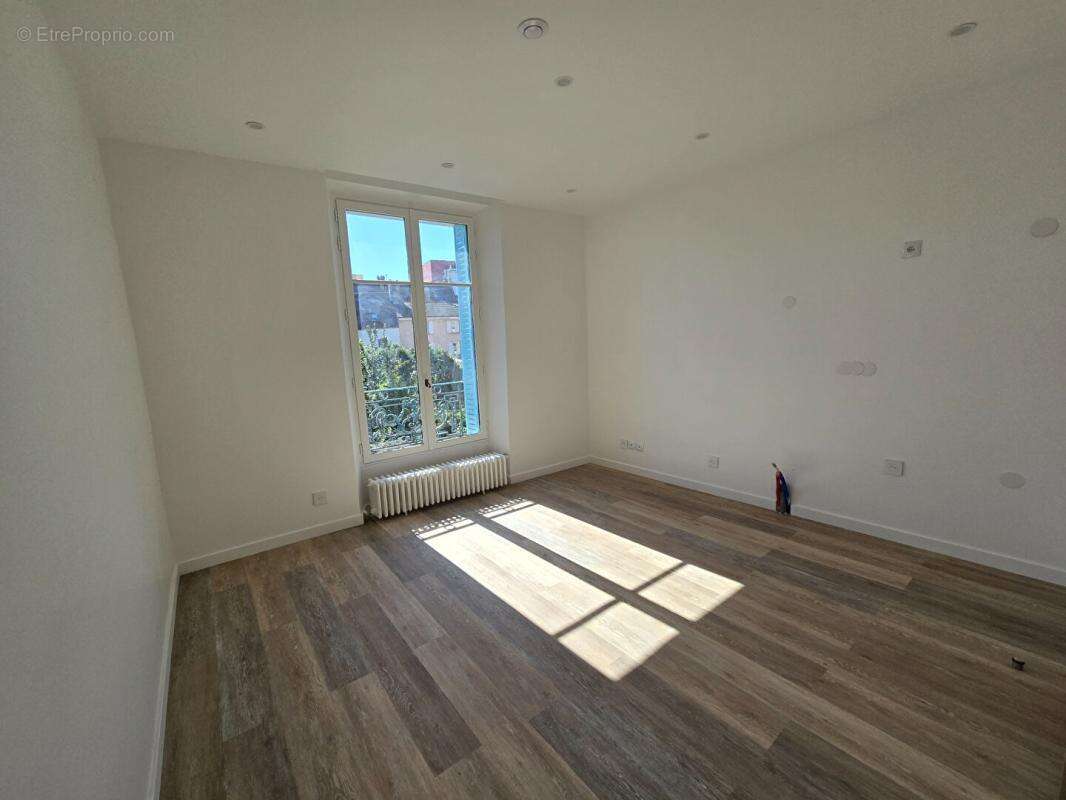 Maison Corbeil Essonnes 11 pièce(s) 190 m2 - photo 12