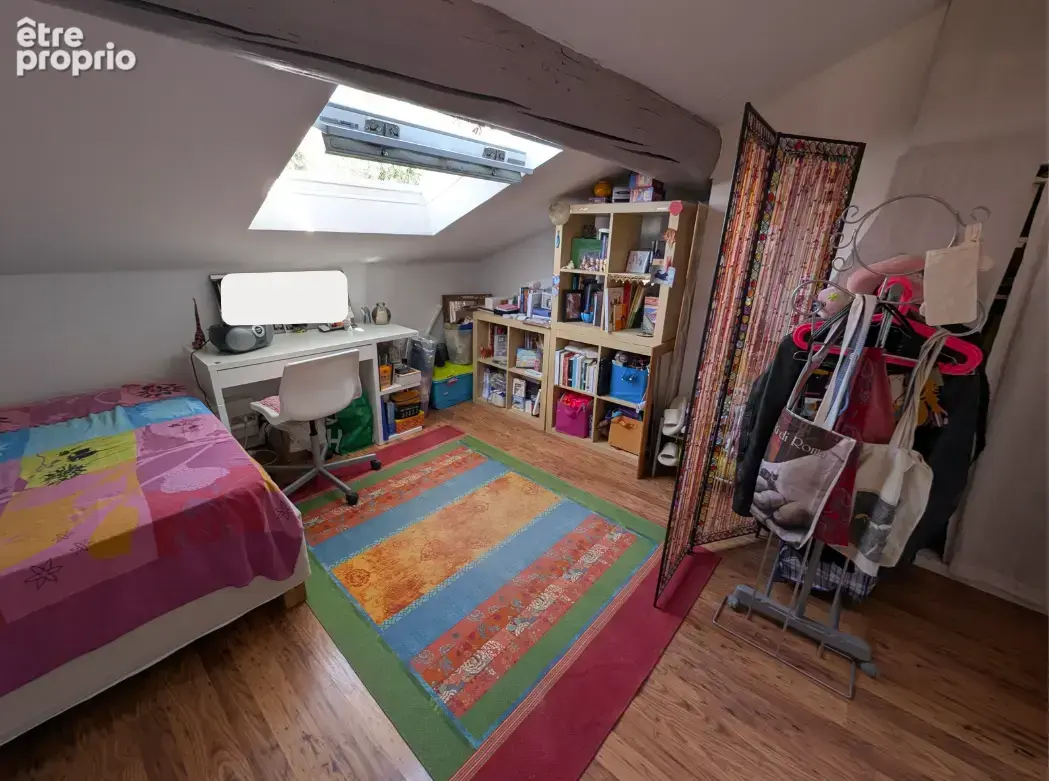 Maison de ville avec terrasse de 25 m2, cour et climatisation — Nîmes Centre / Croix de Fer - photo 8