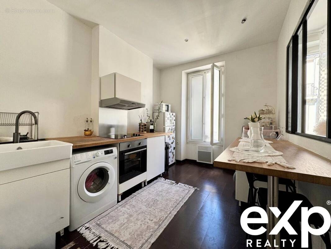 Appartement à MARSEILLE-3E