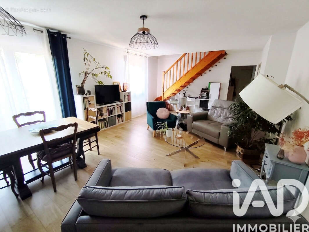 Photo 2 - Appartement à ROANNE