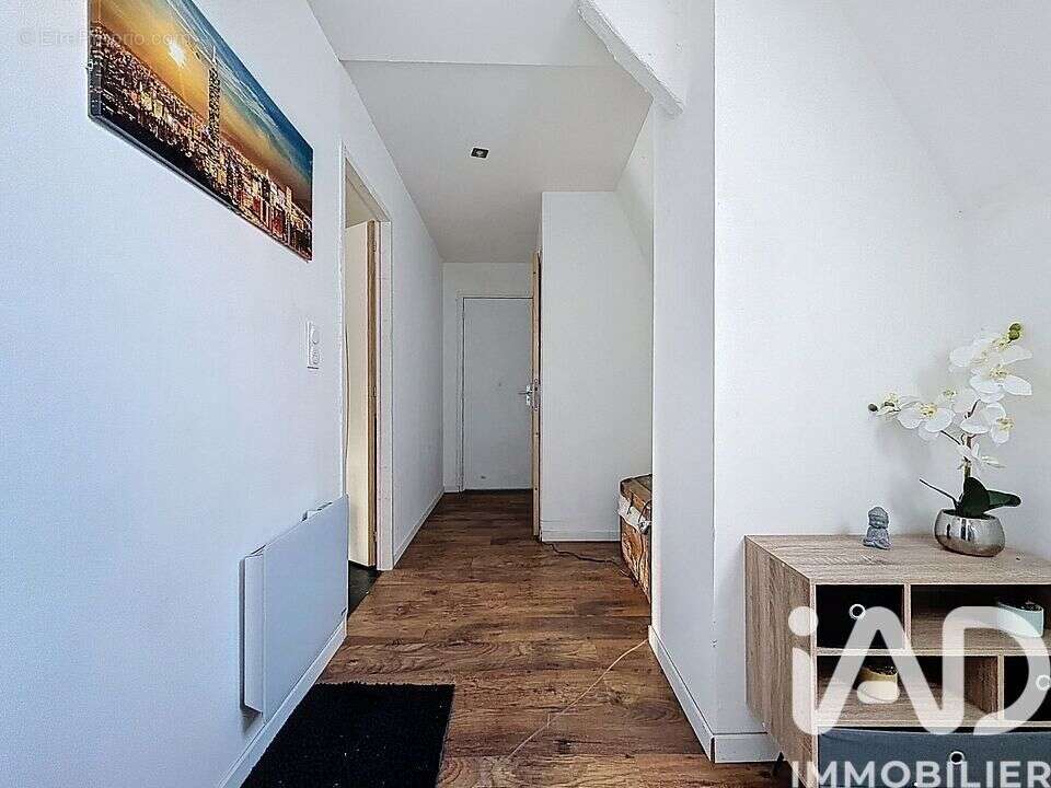Maison 79 m² à Cogles  - photo 8