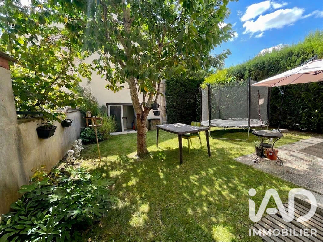 Maison 107 m² à Montereau-Fault-Yonne  - photo 2