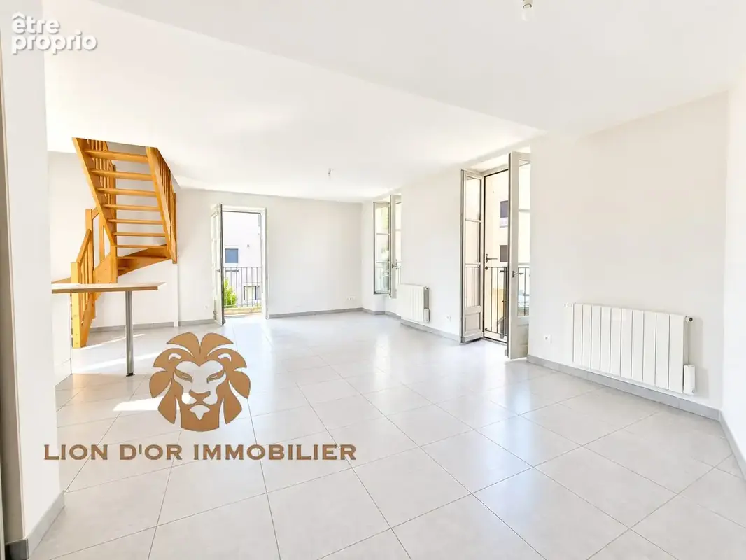 Appartement 3 pièces 70 m² à vendre à Montanay (69250) - photo 2