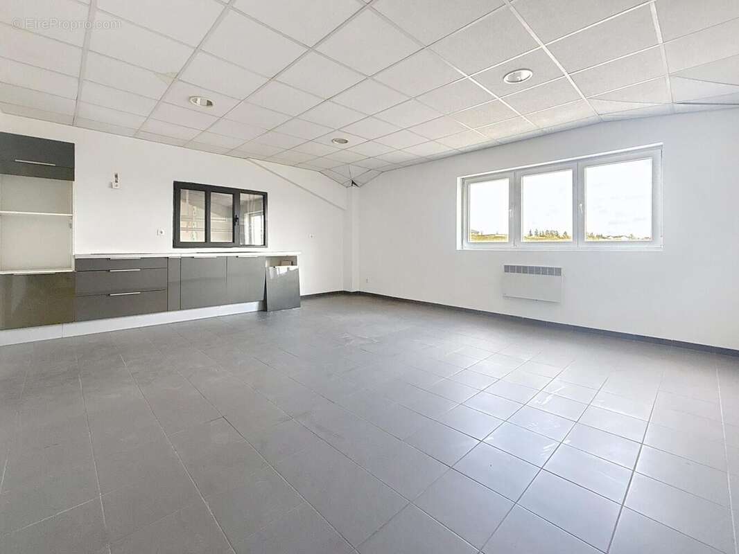 Commerce 300 m² à Crehange  - photo 4