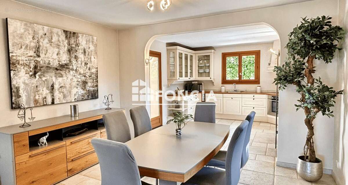 Maison à FREJUS