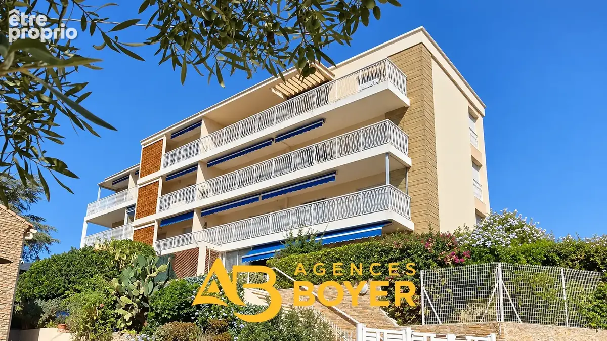 Bandol   t3 54 m2   vue mer   ascenseur   terrasses   parking   cave   proche centre - photo 10