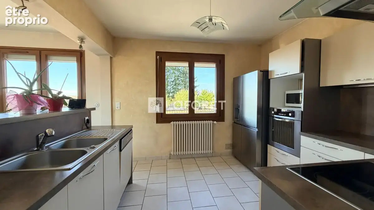 Maison sur sous sol total - Verrières - 7 pièces 124 m2 - photo 5