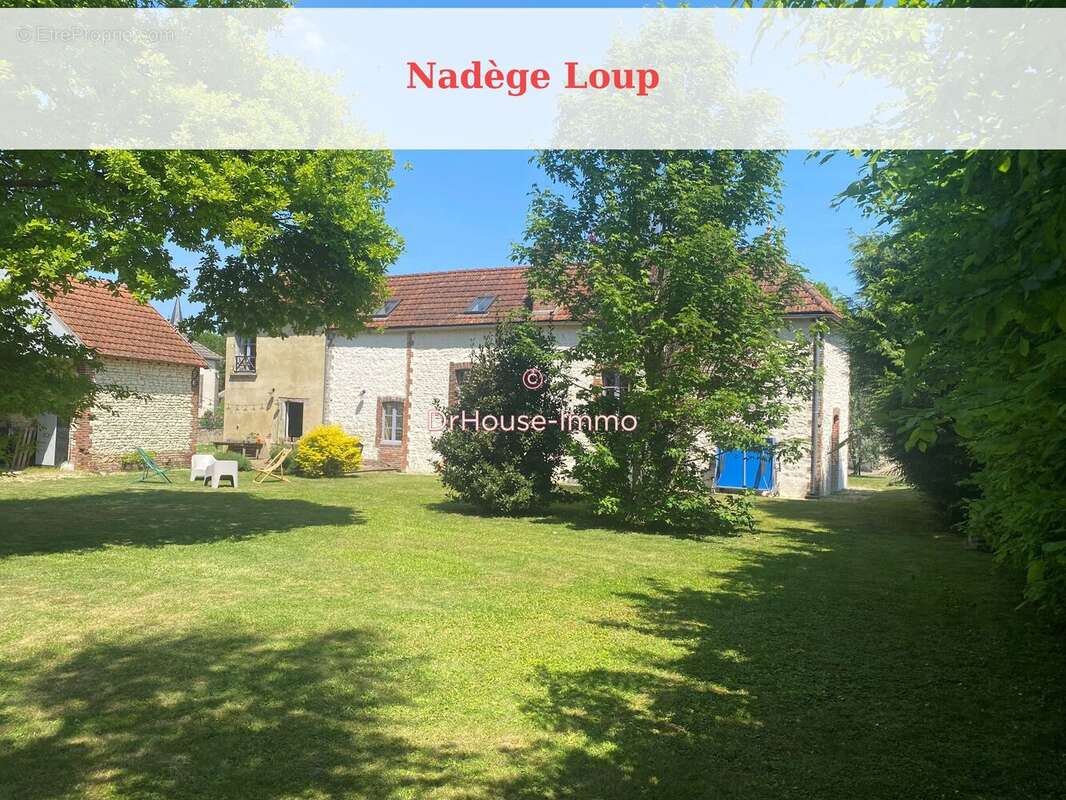 Maison à AILLANT-SUR-THOLON