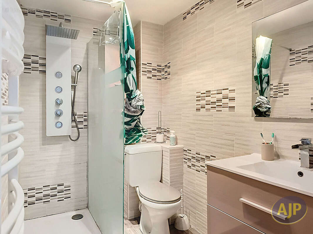 Maison à ROCHESERVIERE