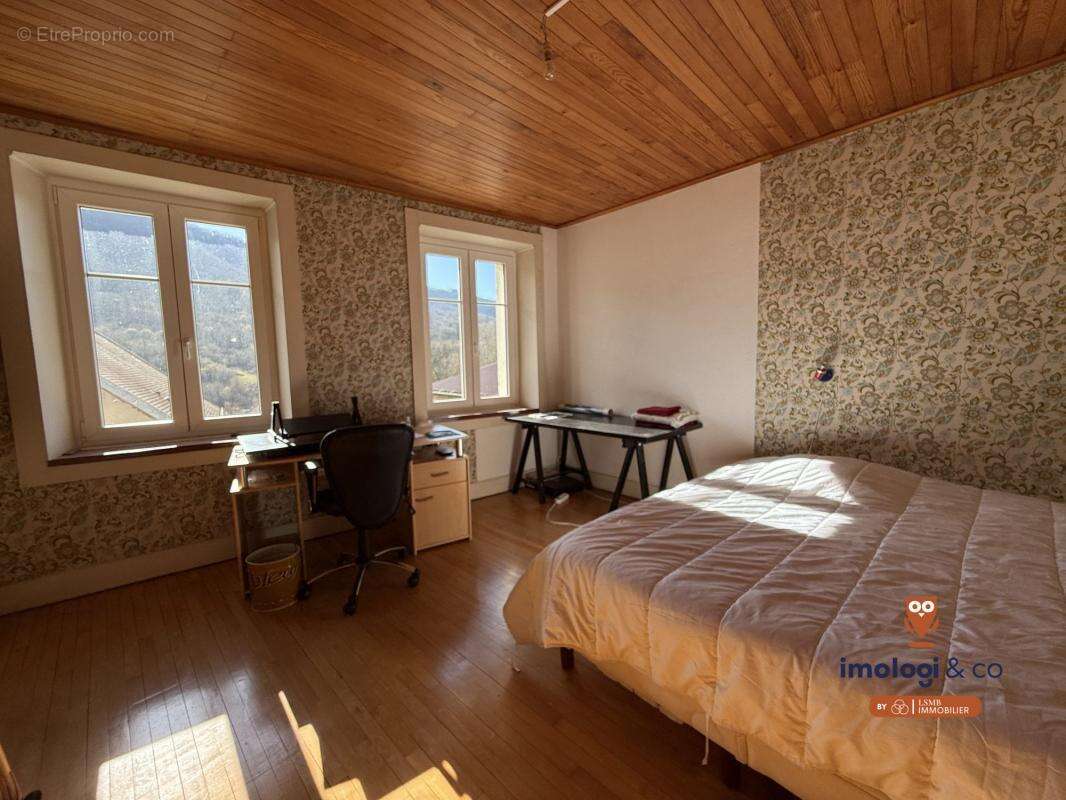 Maison à MOUTHIER-HAUTE-PIERRE