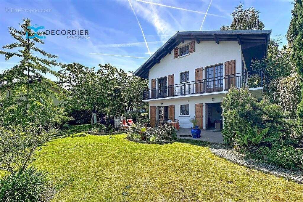 Maison à MAXILLY-SUR-LEMAN