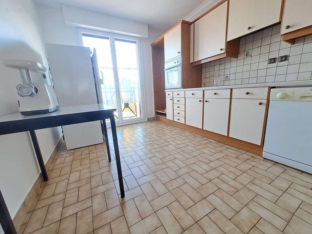 Appartement 2 chambres balcon garage cave - photo 3