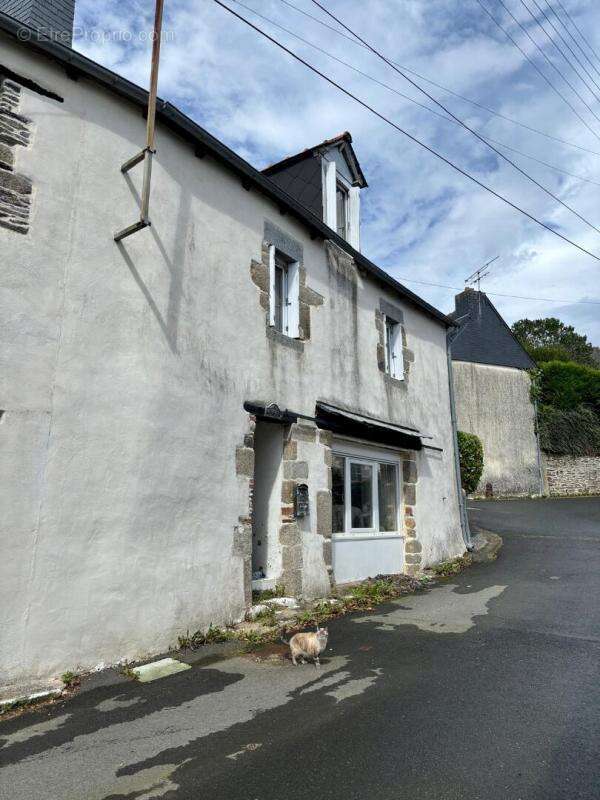 Maison à UZEL