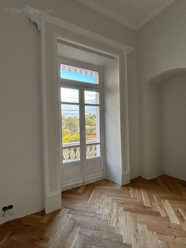 Appartement à MENTON