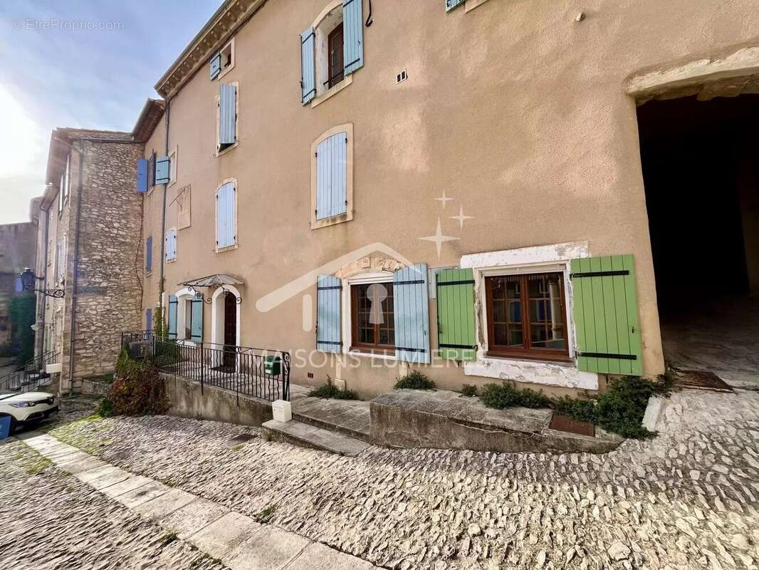 Maison à SAINT-SATURNIN-LES-APT