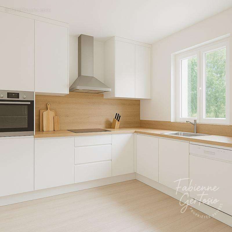 Maison à SOLLIES-VILLE