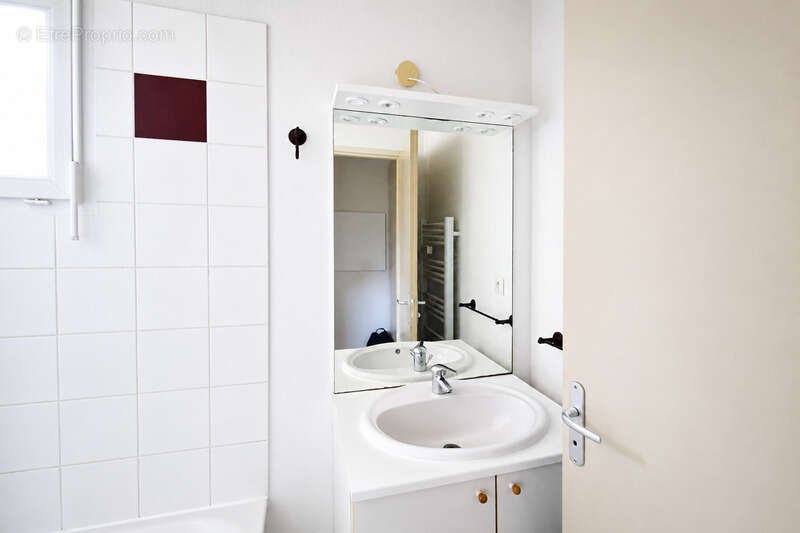 AUREILHAN - 40 - Appartement T2 30 m2  meublé avec terrasse et parking - photo 7
