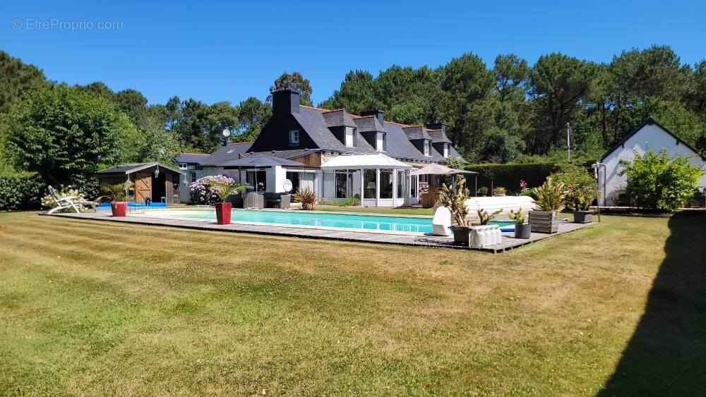 Maison à PLOURIVO