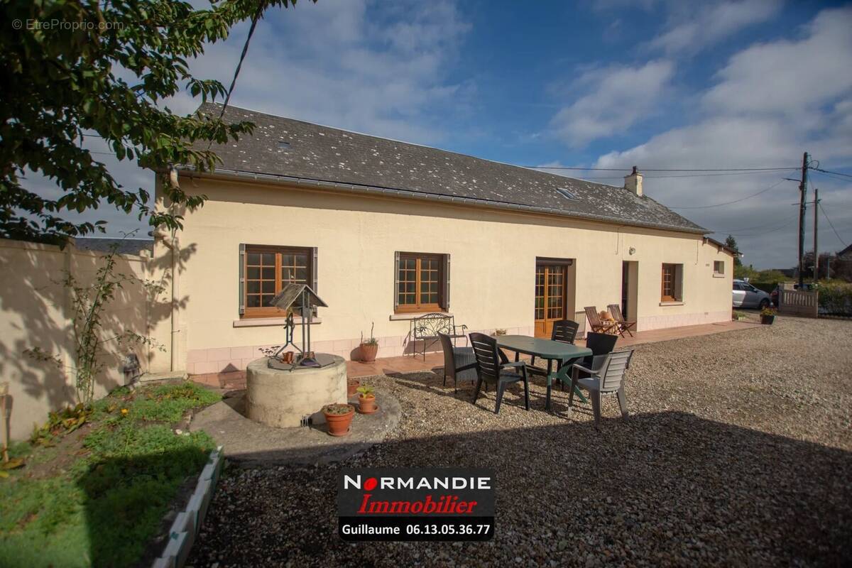 Maison à LA TRINITE-DU-MONT