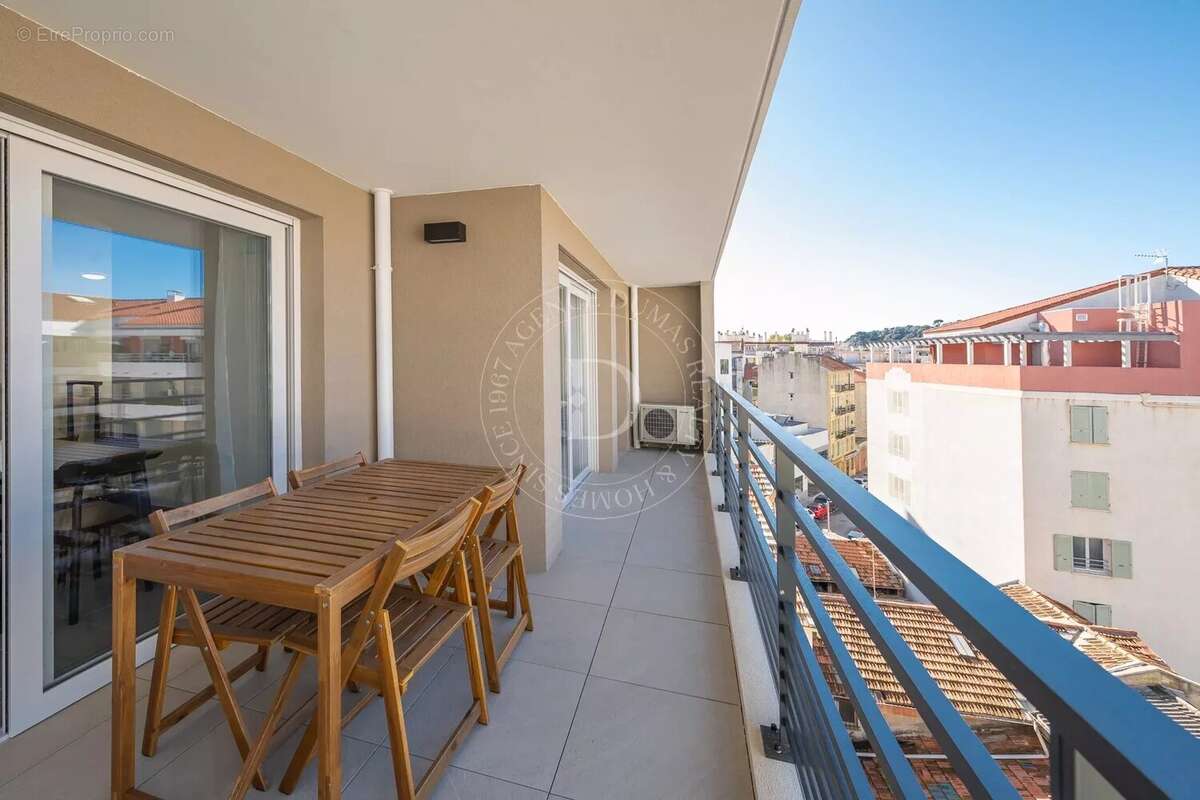 Nice – Port  Appartement neuf 3 pièces à deux pas du port et de la mer - photo 8
