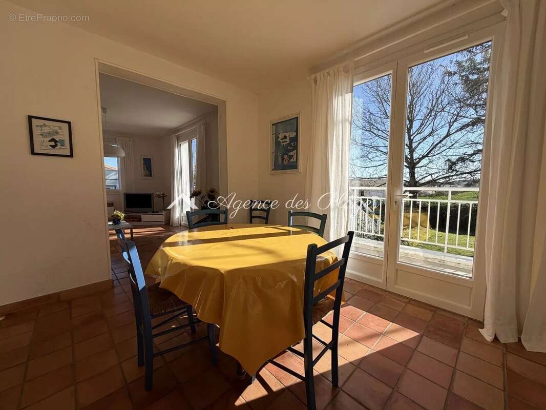 Maison à MESCHERS-SUR-GIRONDE