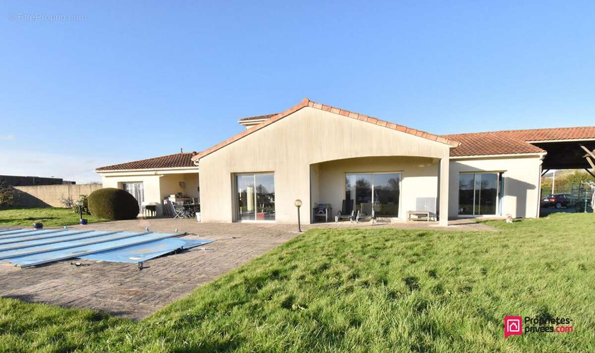 Maison à MAULEVRIER