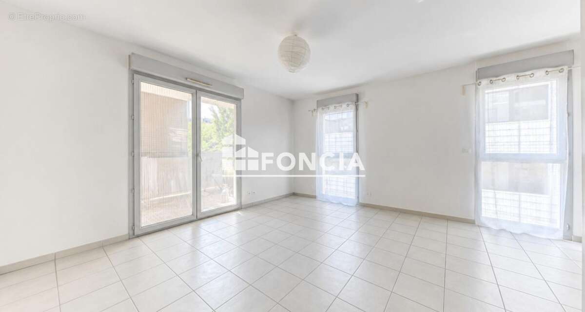 Exclusivité Lyon 6ème - T3 à vendre avec garage - photo 2