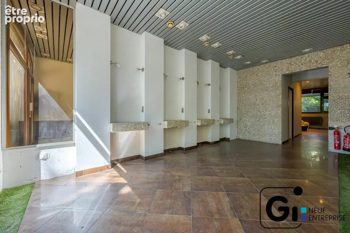 Commerce 45 m² à vendre à Chambery (73000) - photo 2