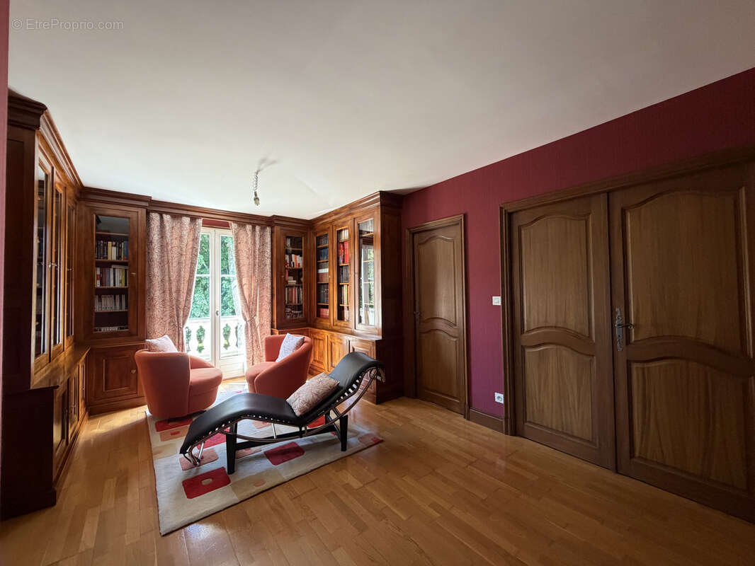 Maison à COURTENOT