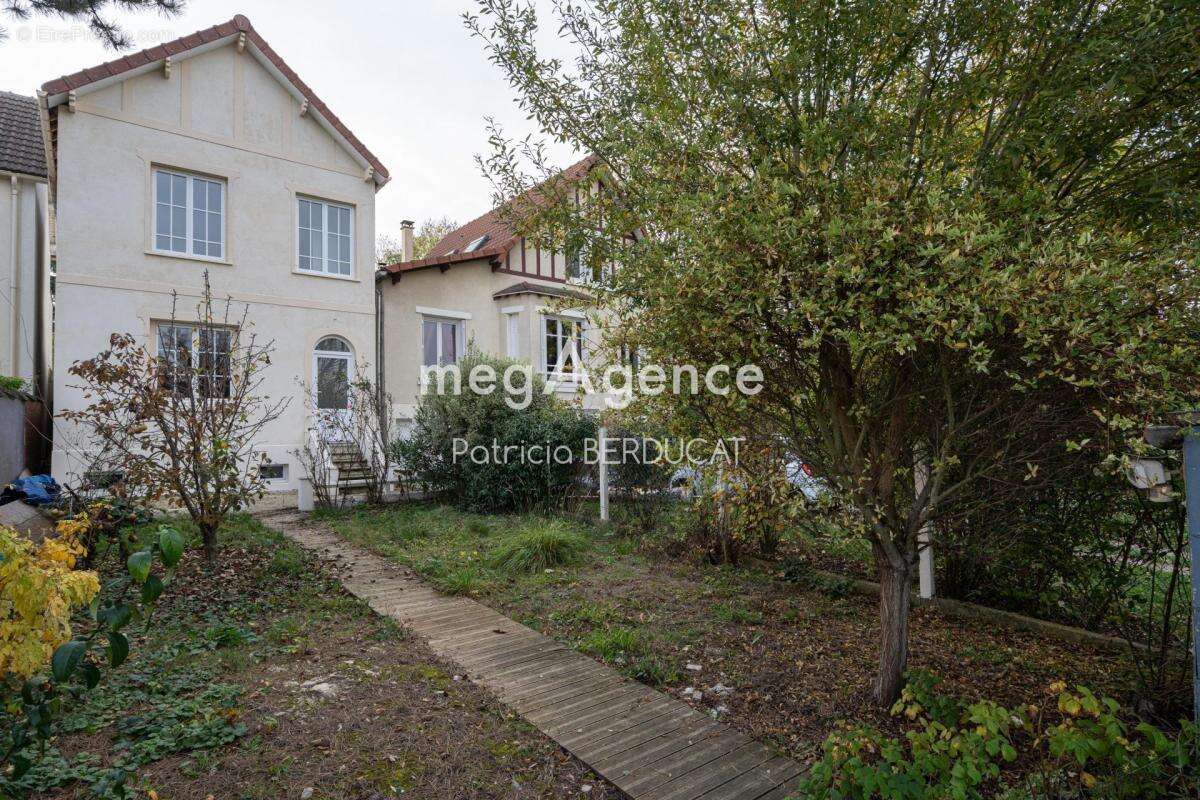 Maison à SAINT-GERMAIN-EN-LAYE