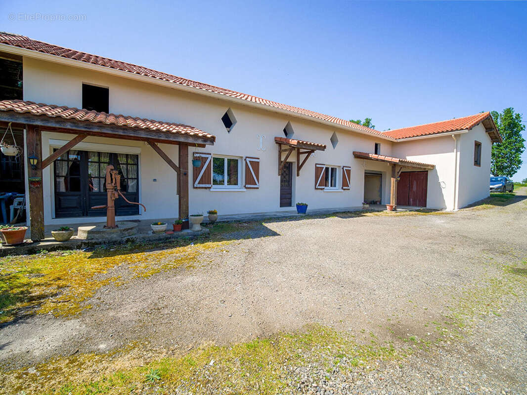 Maison à EUGENIE-LES-BAINS