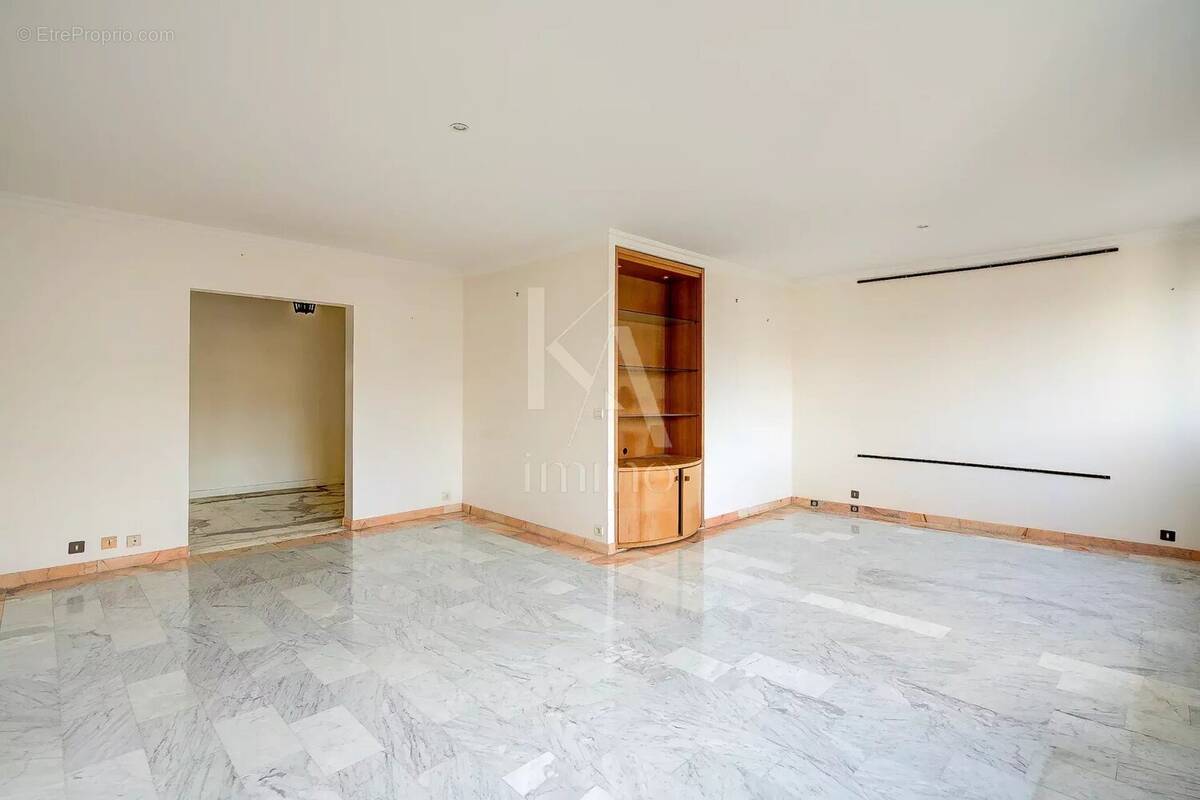 Appartement à SURESNES