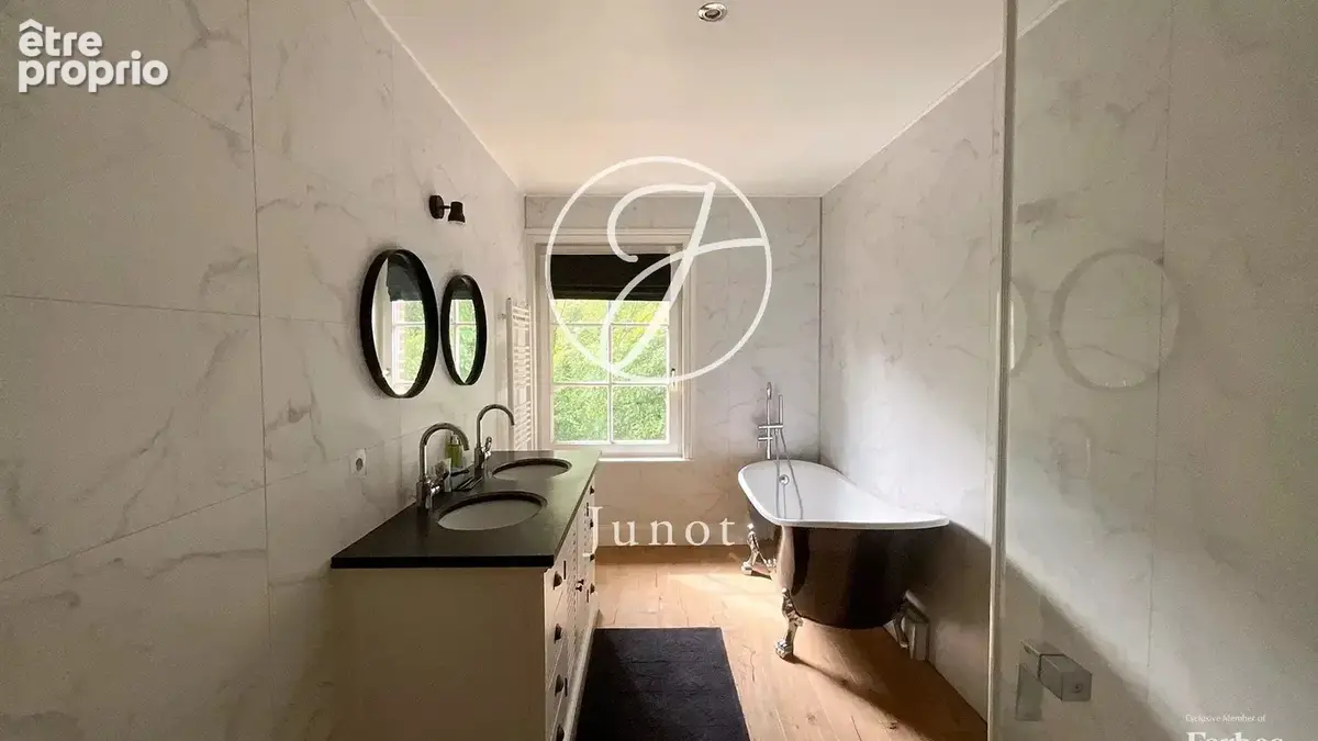 Mouvaux – Maison d’exception – 7 pièces - 262.48m² habitables – 7 pièces – 5 chambres – Piscine – Parc paysagé – Garage et parki - photo 13