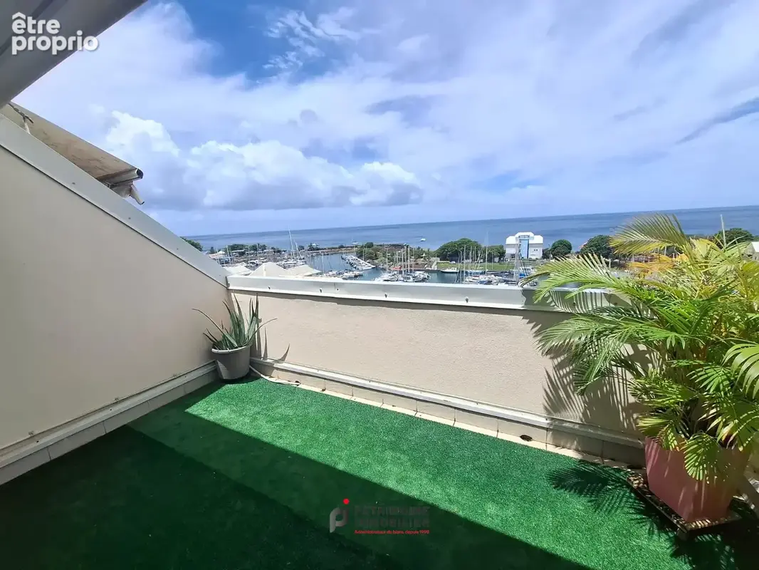 À VENDRE   Appartement avec superbe vue sur la Marina de Rivière-Sens - photo 11