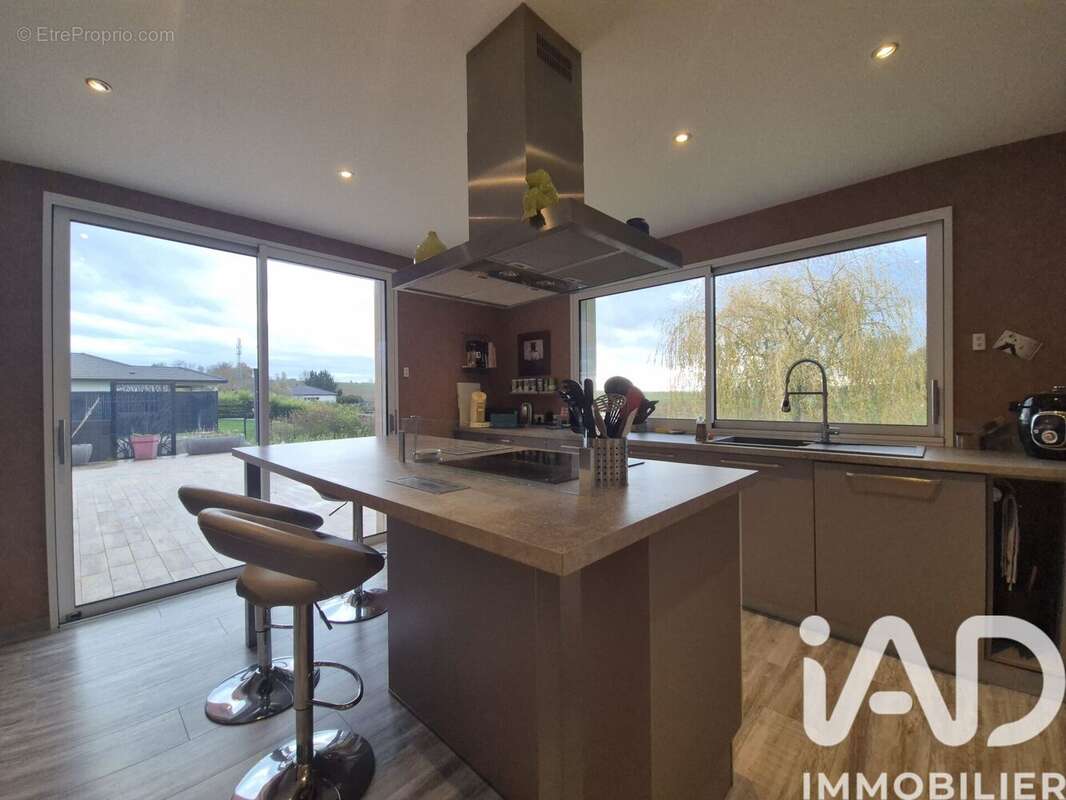 Maison 170 m² à Remereville  - photo 4