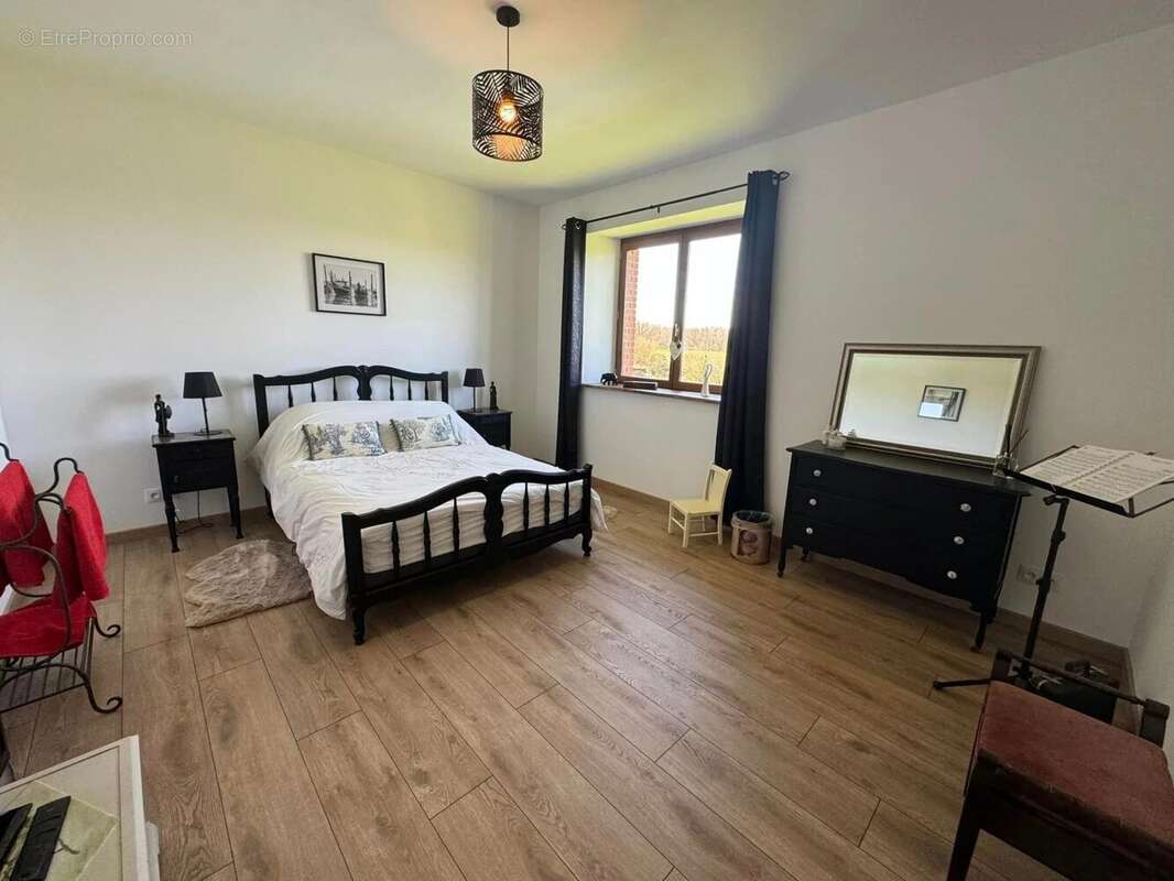 Maison à SAINT-PRIEST-LA-PLAINE